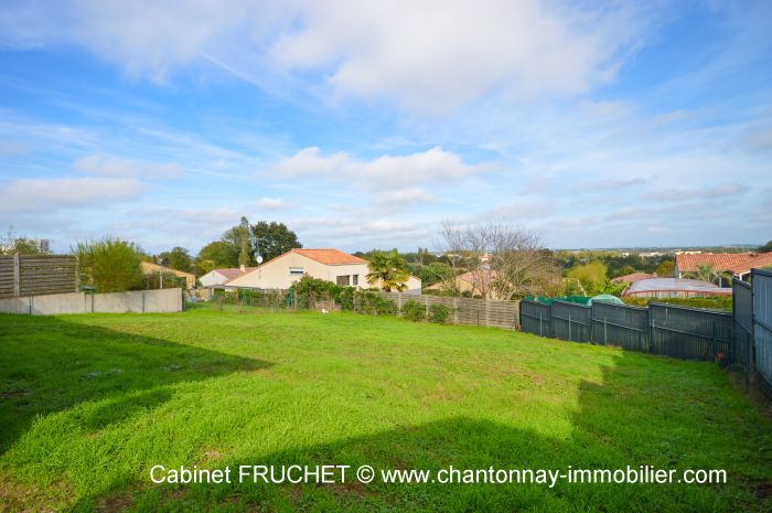 MAISON à vendre sur CHANTONNAY avec 4 pièces