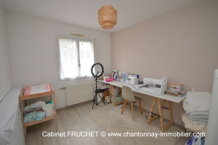 CHANTONNAY - RARE - Maison de plain-pied rcente à vendre CHANTONNAY au prix de 211000 euros