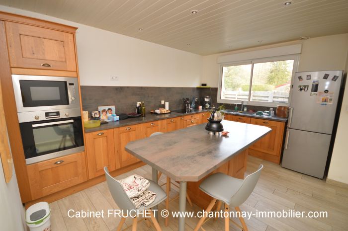 MAISON achat vente CHANTONNAY M6562