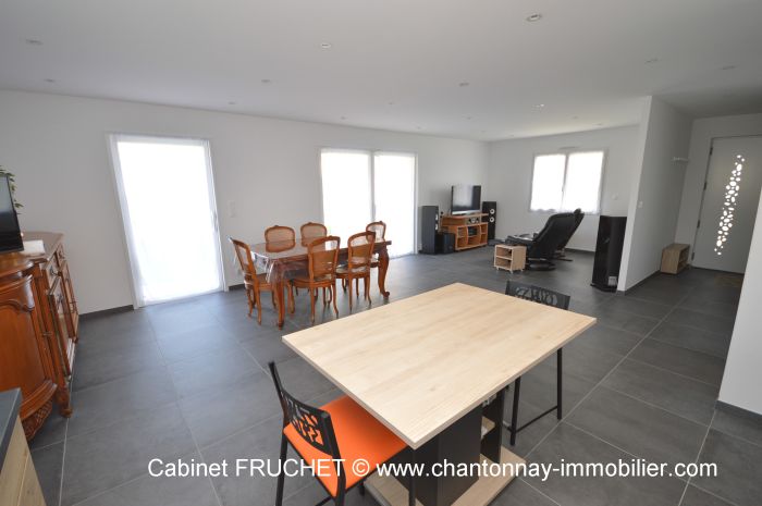MAISON à vendre sur CHANTONNAY avec 4 pièces