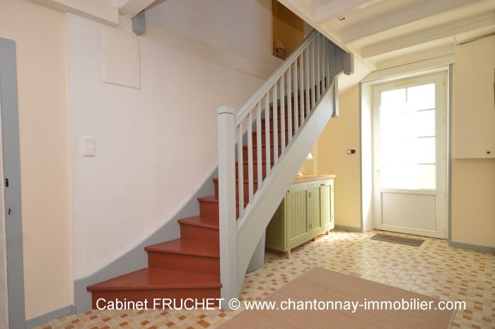 MAISON à vendre sur BAZOGES-EN-PAREDS avec 7 pièces