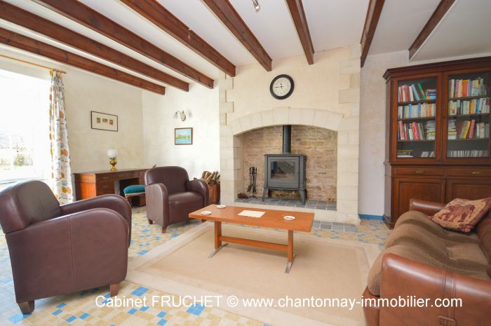 A vendre MAISON sur secteur BAZOGES-EN-PAREDS avec 149 m² de surface habitable