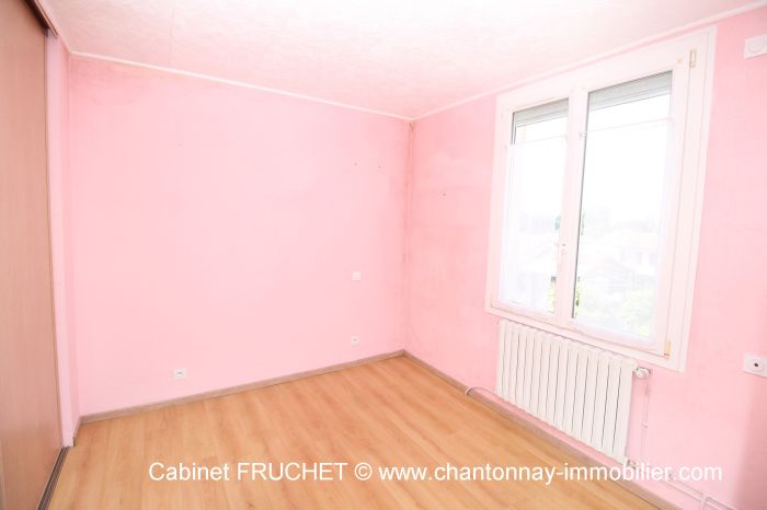 MAISON à vendre sur LE BOUPèRE avec 4 pièces