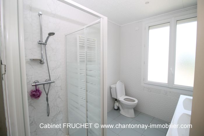 A vendre MAISON sur secteur LE BOUPèRE avec 87 m² de surface habitable