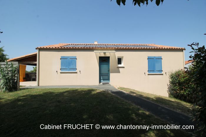 Belle maison de plain-pied avec sous-sol  CHANTONNAY immobilier à vendre au prix de 231000 euros