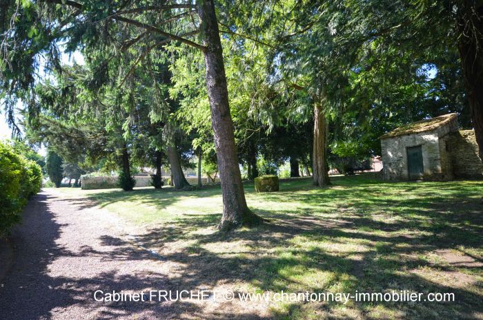 A vendre MAISON sur secteur CHANTONNAY avec 450 m² de surface habitable