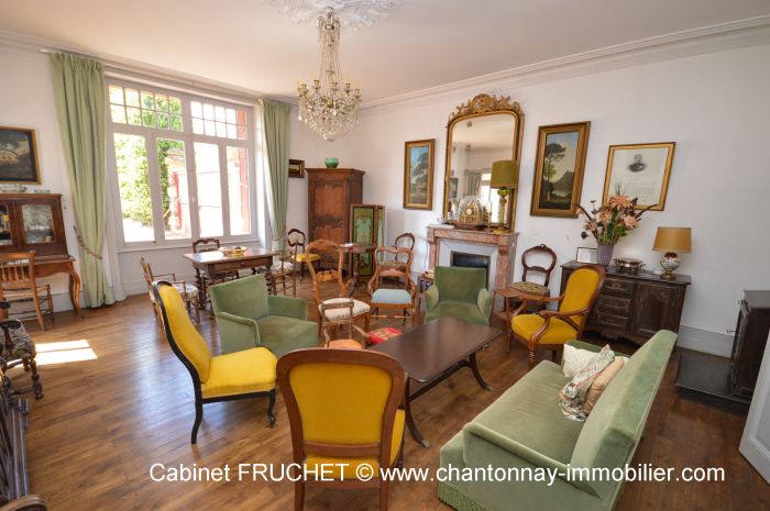 CHANTONNAY - Unique : magnifique proprit familiale au coeu à vendre CHANTONNAY au prix de 460000 euros