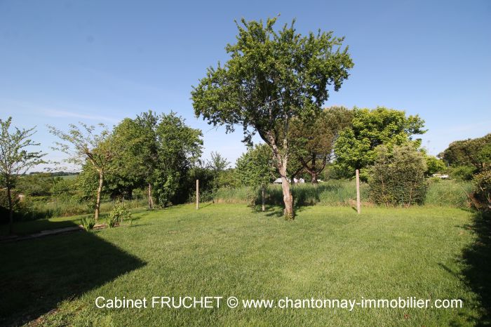 Jolie maison de campagne MOUCHAMPS immobilier à vendre au prix de 139000 euros