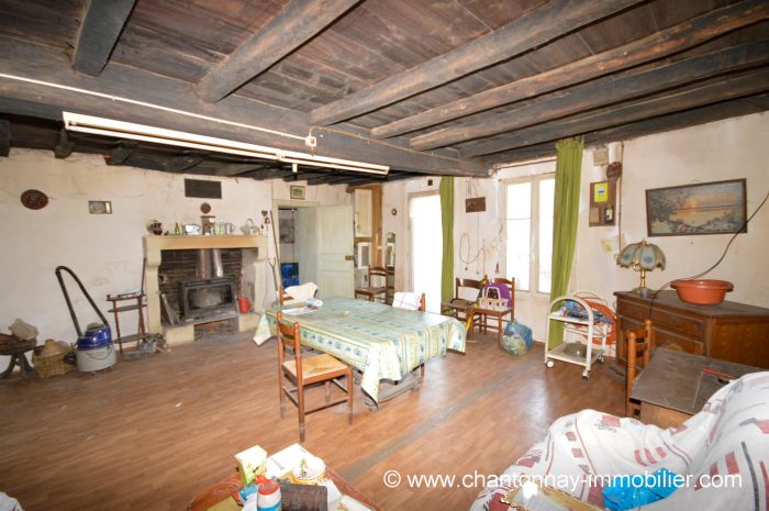 MAISON achat vente CHANTONNAY M6648