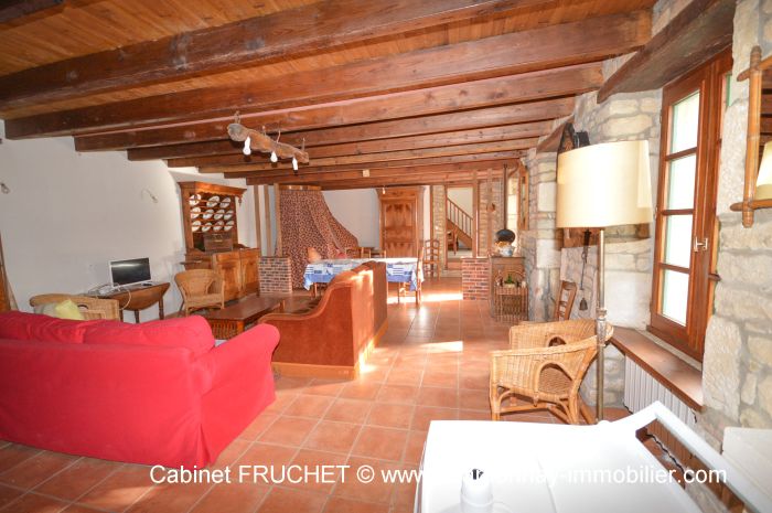 MAISON à vendre sur CHANTONNAY avec 6 pièces