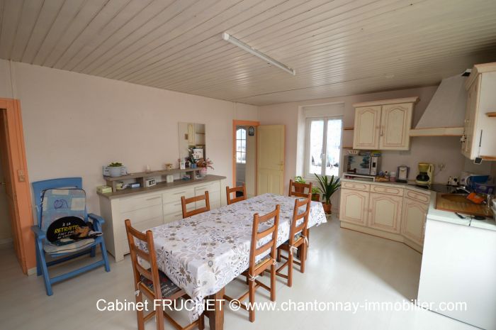 MAISON à vendre sur CHANTONNAY avec 6 pièces