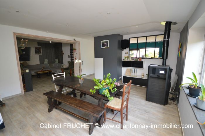 MAISON achat vente CHANTONNAY M6659