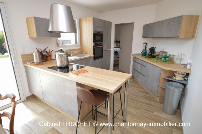 MAISON à vendre sur CHANTONNAY avec 4 pièces