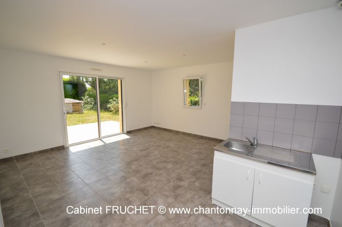 CHANTONNAY - Maison plain-pied avec possibilit locatif  CHANTONNAY immobilier à vendre au prix de 209500 euros