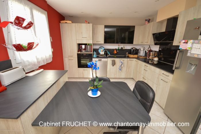 MAISON achat vente CHANTONNAY M6668