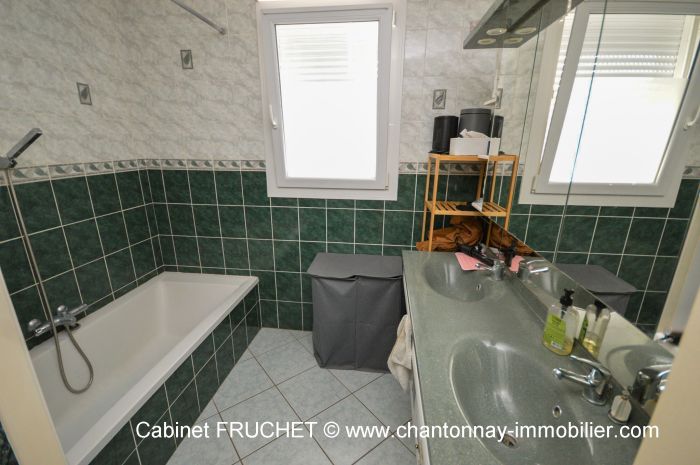 CHANTONNAY - Maison Familiale 4ch avec T2 indpendant CHANTONNAY immobilier à vendre au prix de 231000 euros