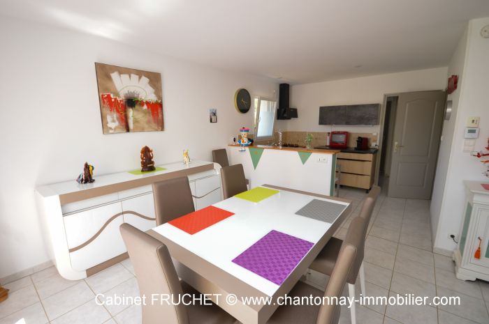 MAISON achat vente CHANTONNAY M6669