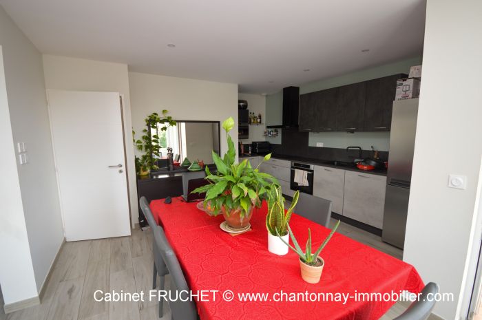 MAISON achat vente CHANTONNAY M6675
