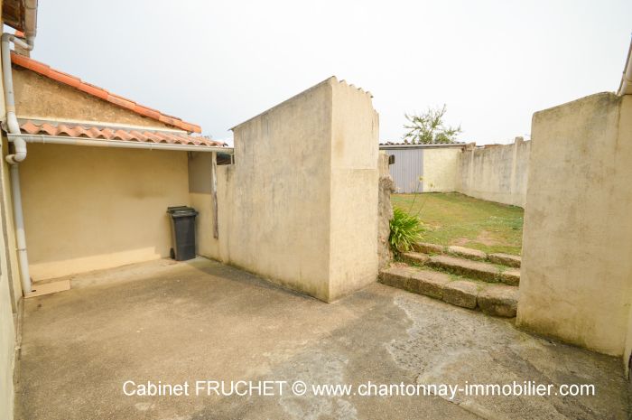 MAISON à vendre sur BOURNEZEAU avec 4 pièces