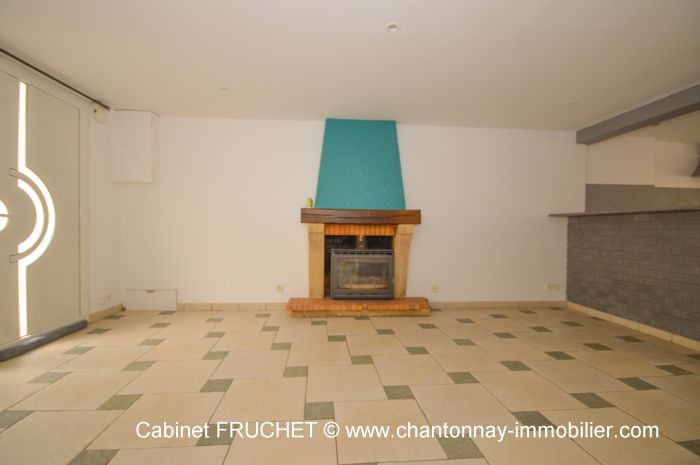 Axe CHANTONNAY - BOURNEZEAU - Charmante maison de bourg avec à vendre BOURNEZEAU au prix de 154000 euros