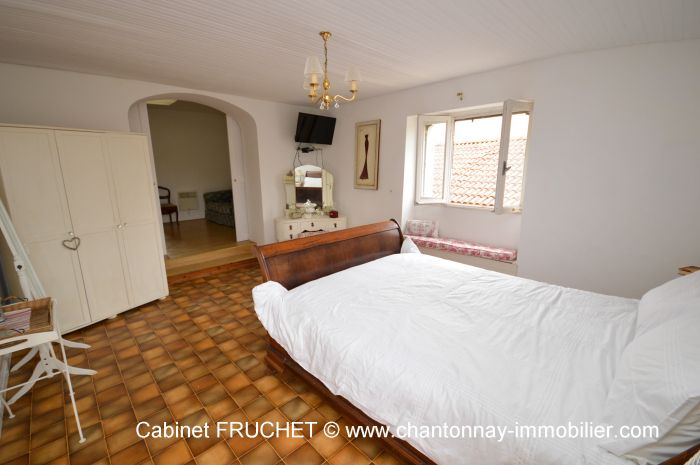 Maison de caractre 3 chambres et jardin LA CAILLèRE-SAINT-HILAIRE immobilier à vendre au prix de 157500 euros