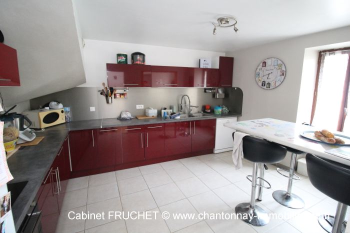 MAISON à vendre sur CHANTONNAY avec 6 pièces