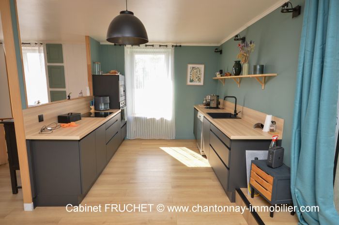 A vendre MAISON sur secteur CHANTONNAY avec 232 m² de surface habitable
