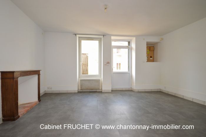 MAISON achat vente CHANTONNAY M6698
