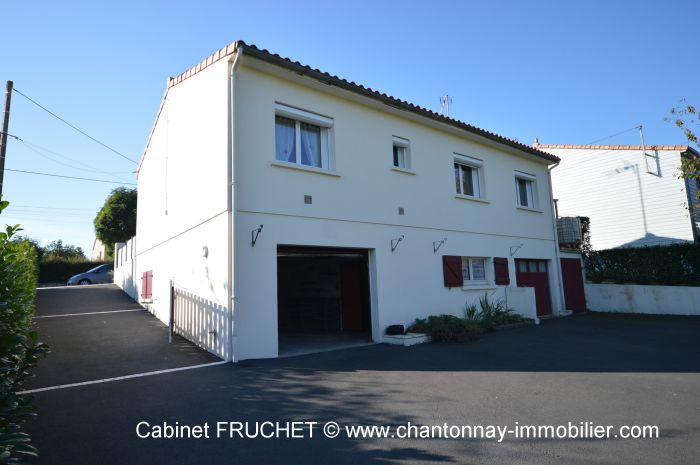 Charmante maison proche centre ville CHANTONNAY immobilier à vendre au prix de 149000 euros