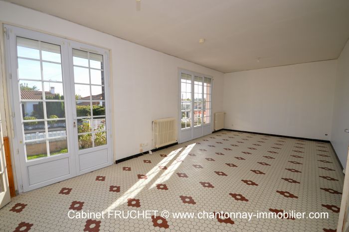 MAISON achat vente CHANTONNAY M6705