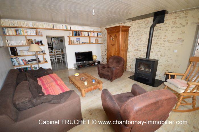 MAISON à vendre sur CHANTONNAY avec 6 pièces