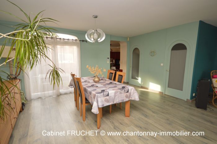 MAISON achat vente CHANTONNAY M6713