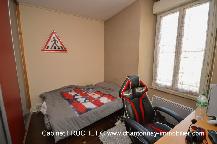 CHANTONNAY - En centre ville - Maison avec 3 chambres et ext à vendre CHANTONNAY au prix de 169500 euros