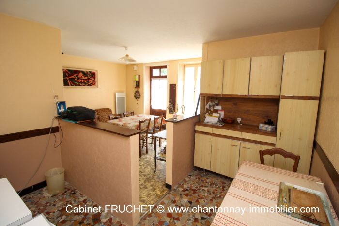 MAISON à vendre sur POUZAUGES avec 5 pièces