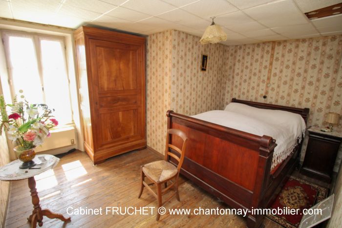 MAISON en vente sur POUZAUGES M6720 au prix de 33000 euros