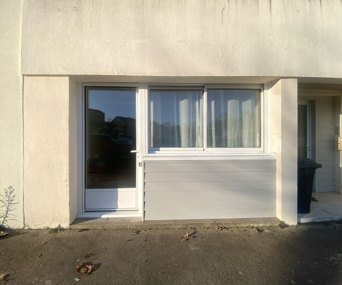 LOCAL COMMERCIAL photos des pièces du bien MLCOM0009 au prix de 390 euros
