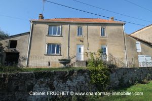 MAISON à vendre à SAINT-CYR-DES-GâTS M6584