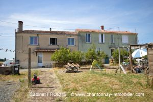 MAISON à vendre à BAZOGES-EN-PAREDS M6660