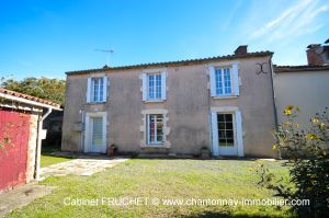 MAISON à vendre à SAINT-VINCENT-STERLANGES M6700